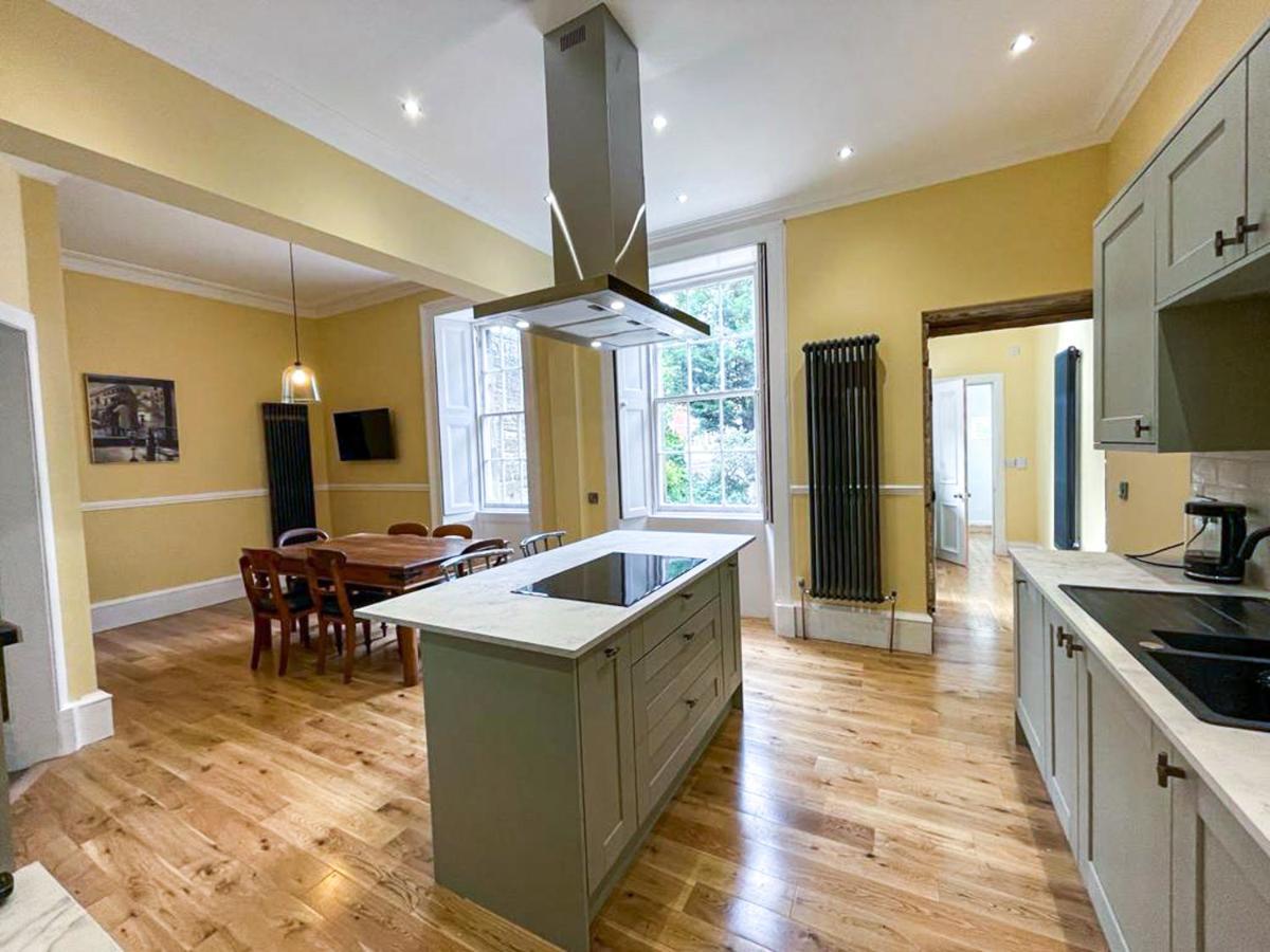 Remarkable 5Br Townhouse With Garden, Sleeps 12 에든버러 외부 사진